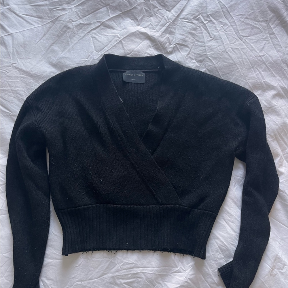 Modern Citizen cropped black sweater